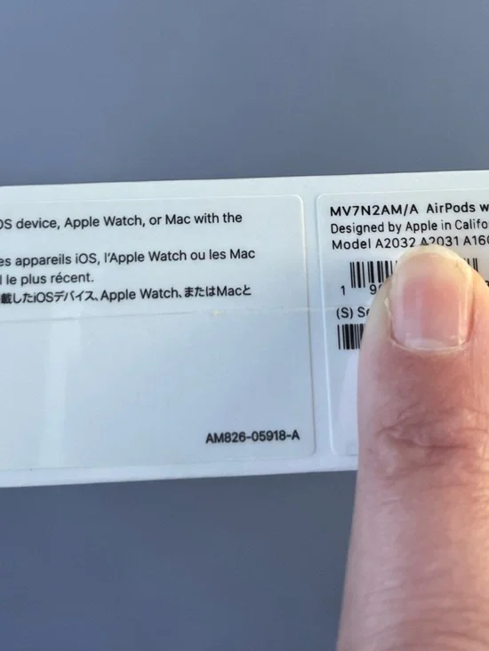 Apple Airpods - Picture 4 of 6